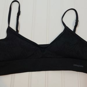 Women's meduim Patagonia barely bra